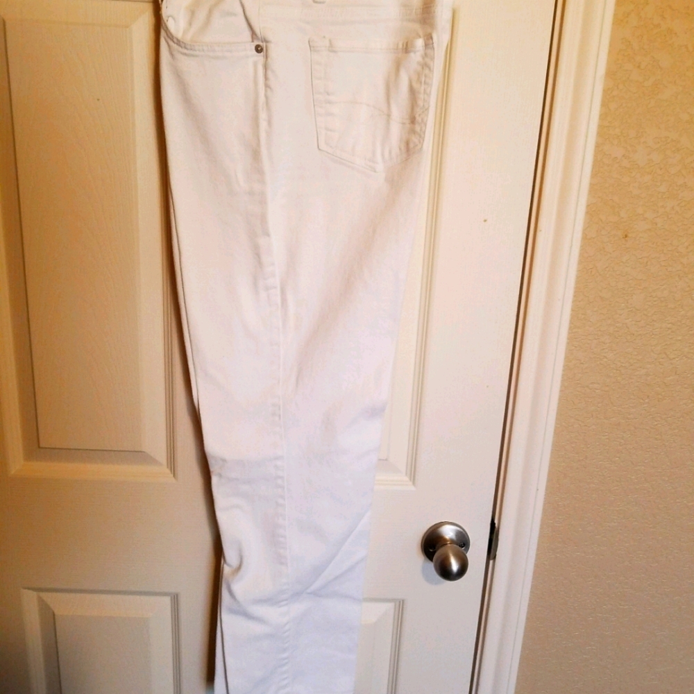 Jeans white